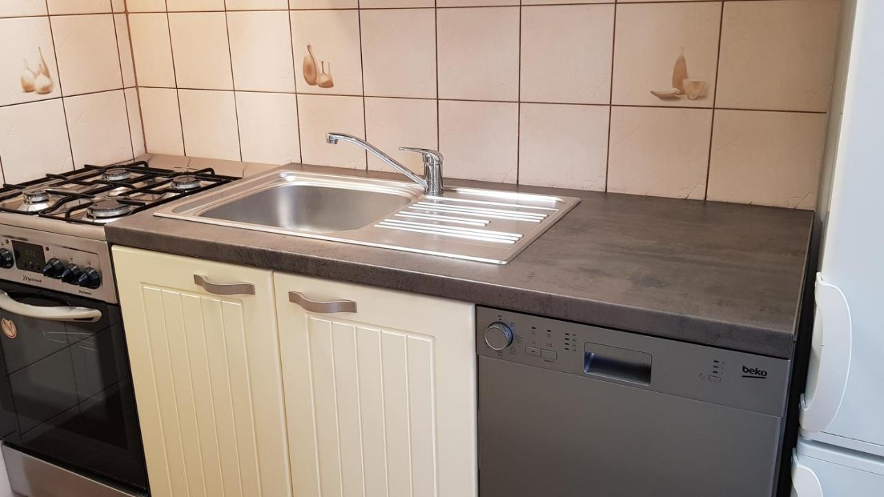 Apartament Centrum Przy Maxie Тарнов Екстериор снимка