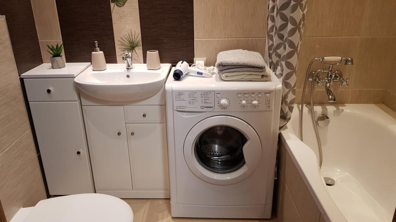 Apartament Centrum Przy Maxie Тарнов Екстериор снимка